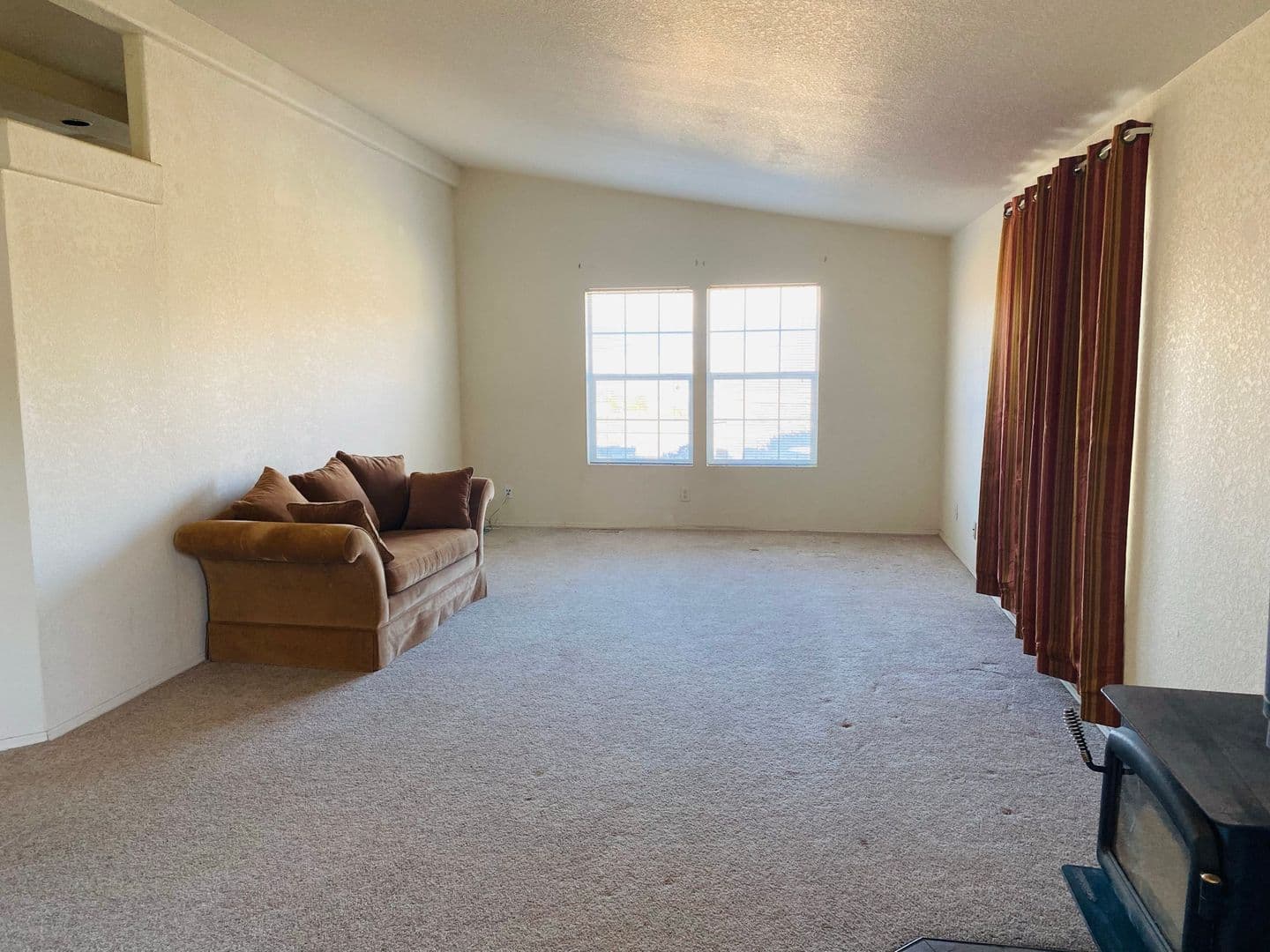 LEBEC House: 801 CUDDY CANYON RD