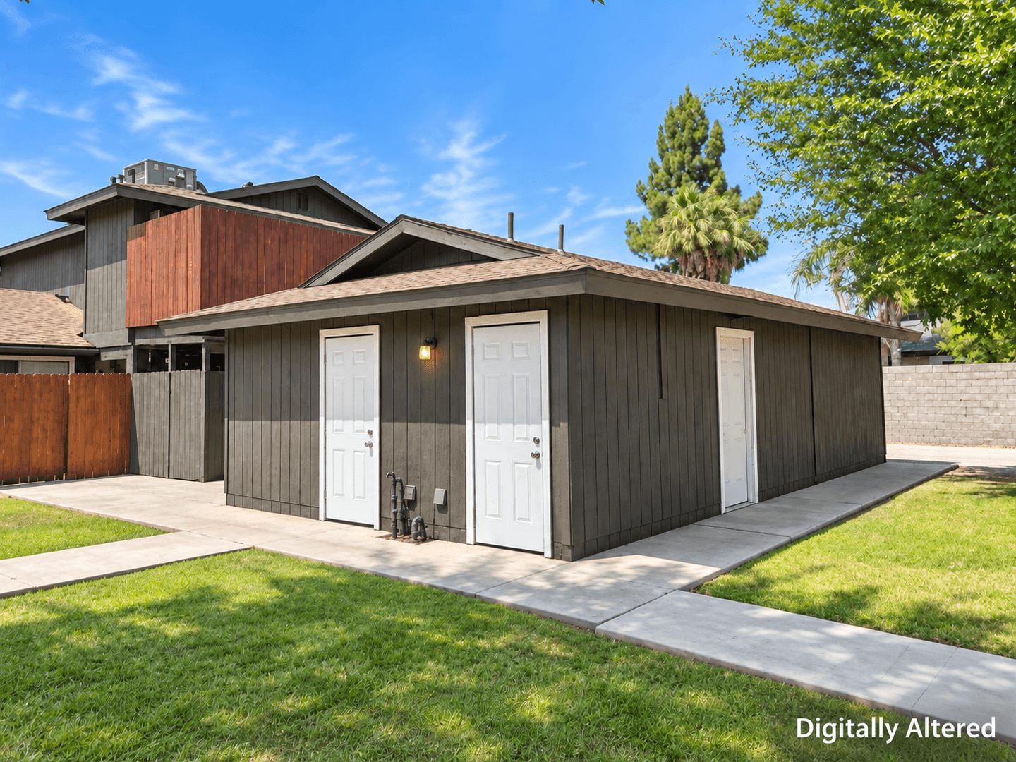 BAKERSFIELD Apartment: 2824 N. HALFMOON DR.