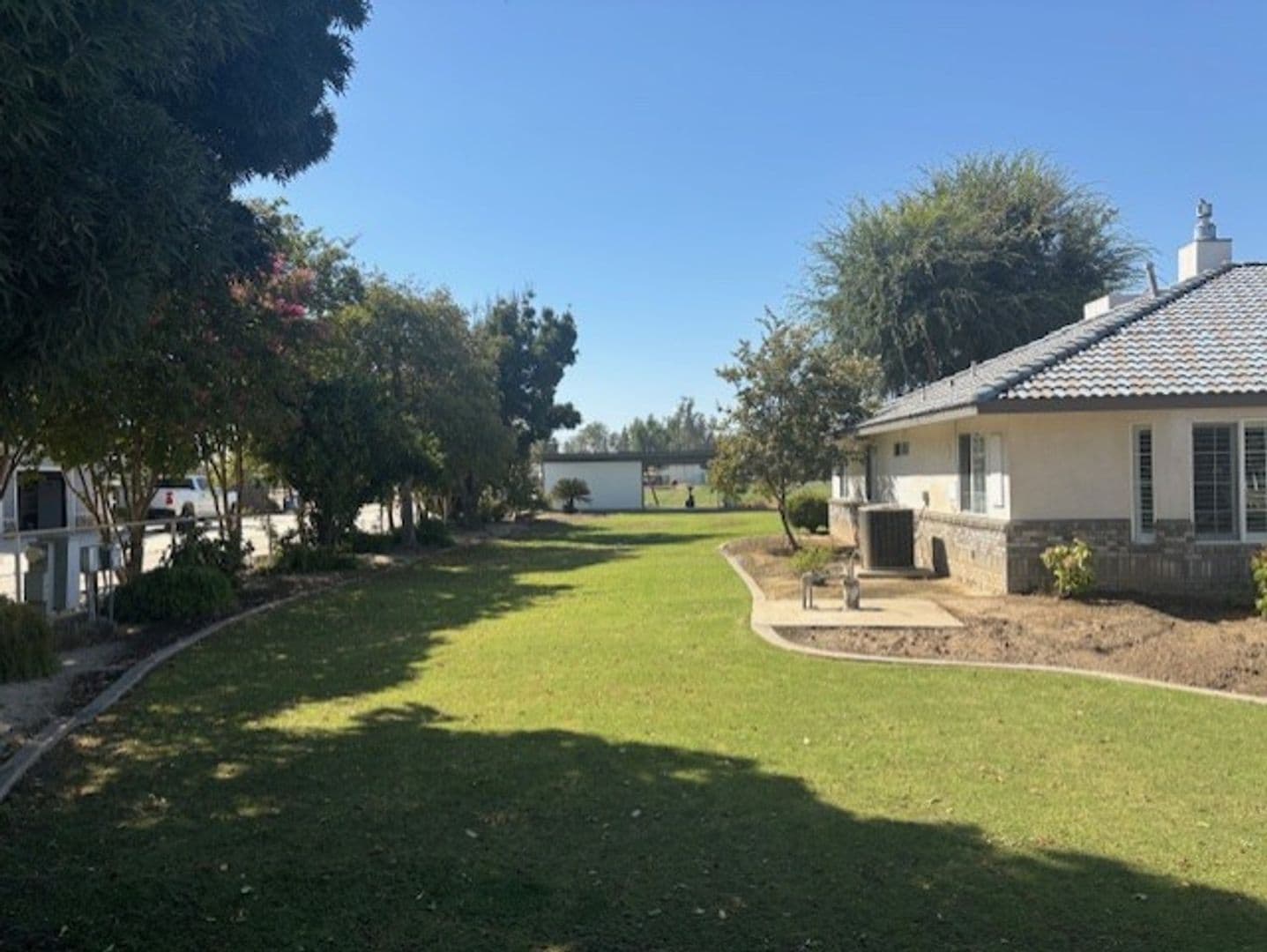 BAKERSFIELD House: 1555 KUHIO ST.