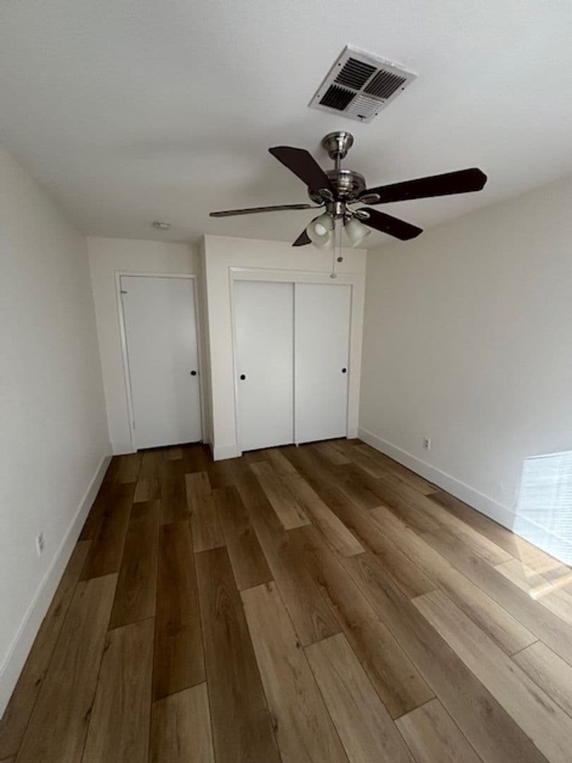 BAKERSFIELD Townhome: 817 QUAIL LN # 13