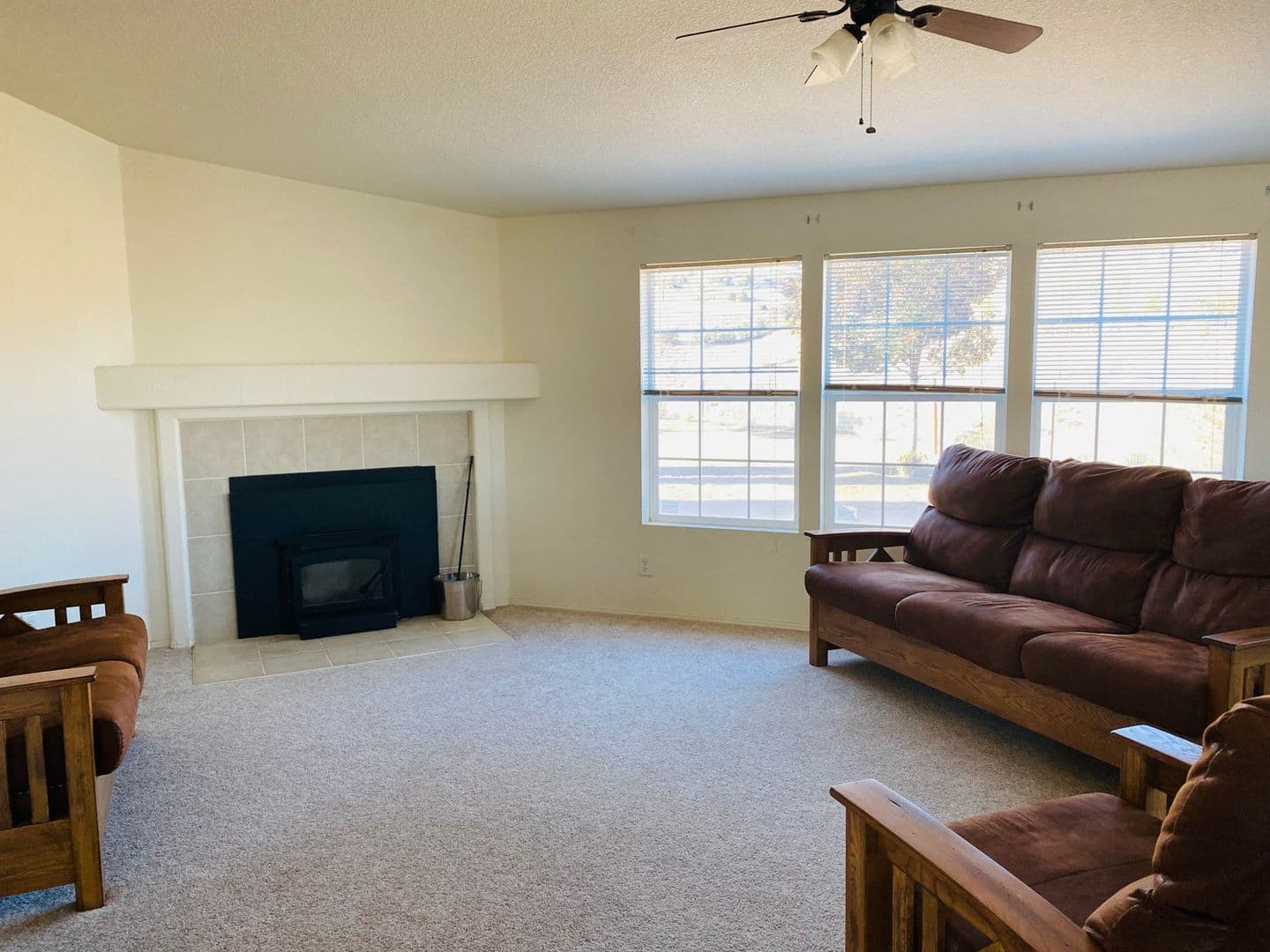 LEBEC House: 801 CUDDY CANYON RD