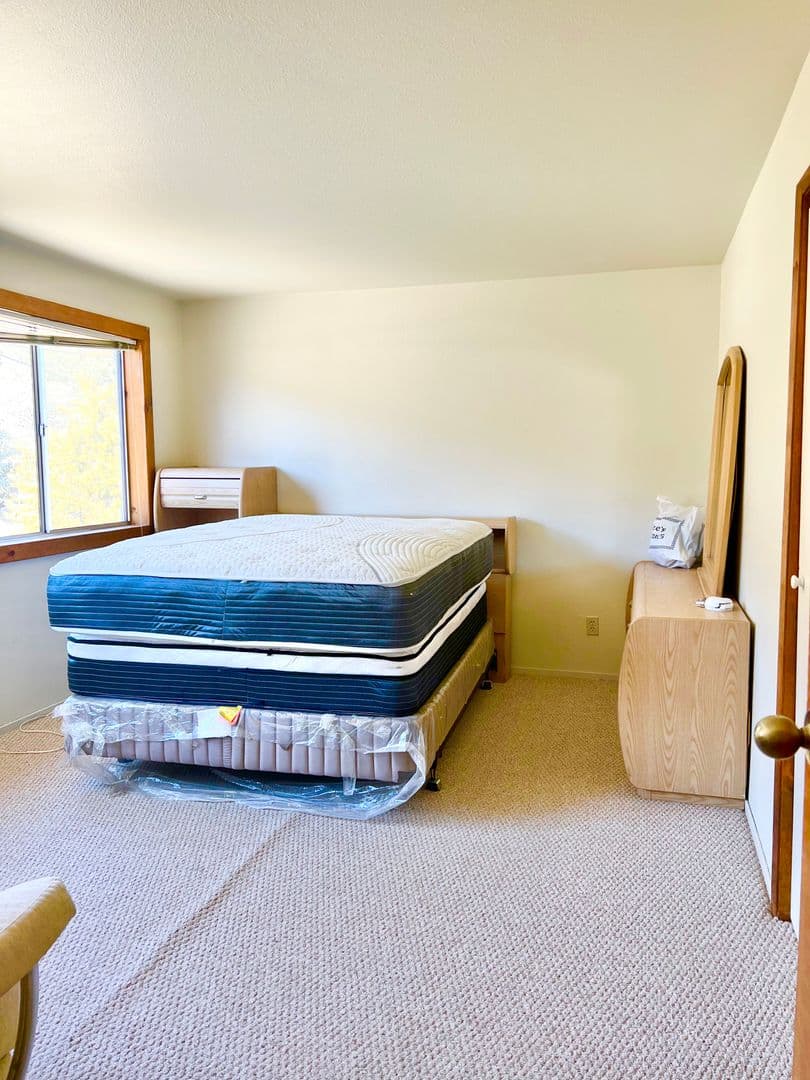 PINE MOUNTAIN CLUB House: 16420 HURON DR