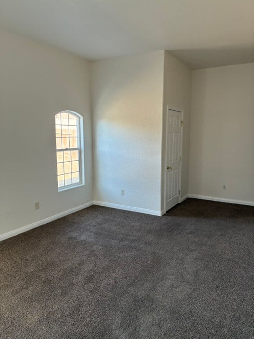 Bakersfield House: 2706 Trentino Ave.