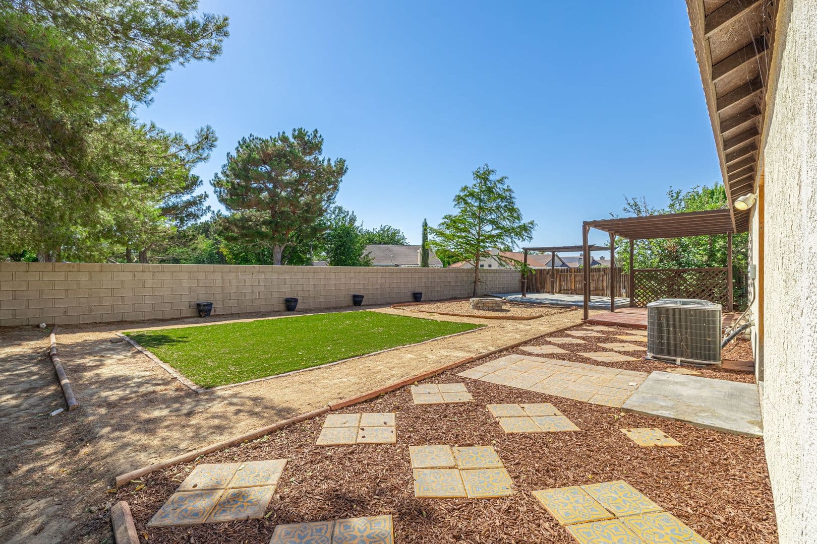 Lancaster Apartment: 43417 & 43419 Mahogany St