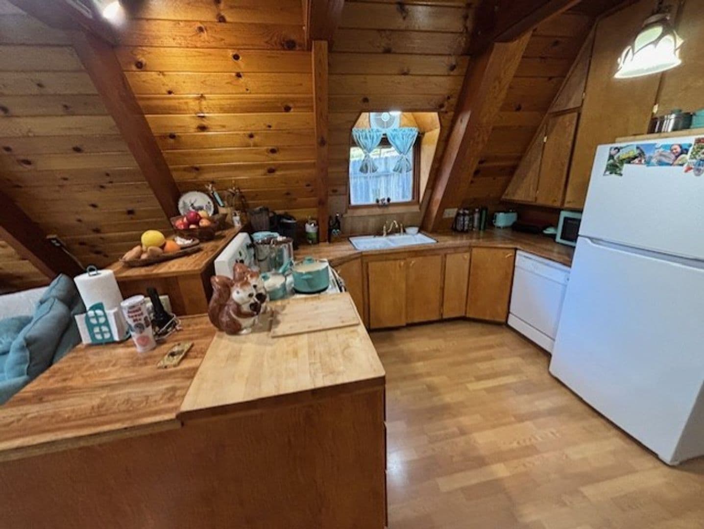 WOFFORD HEIGHTS House: 10905 ELM DR.