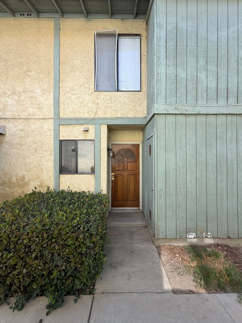 BAKERSFIELD Apartment: 4501 ISLA VERDE ST (A-D)