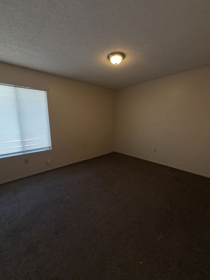 BAKERSFIELD Apartment: 4501 ISLA VERDE ST (A-D)