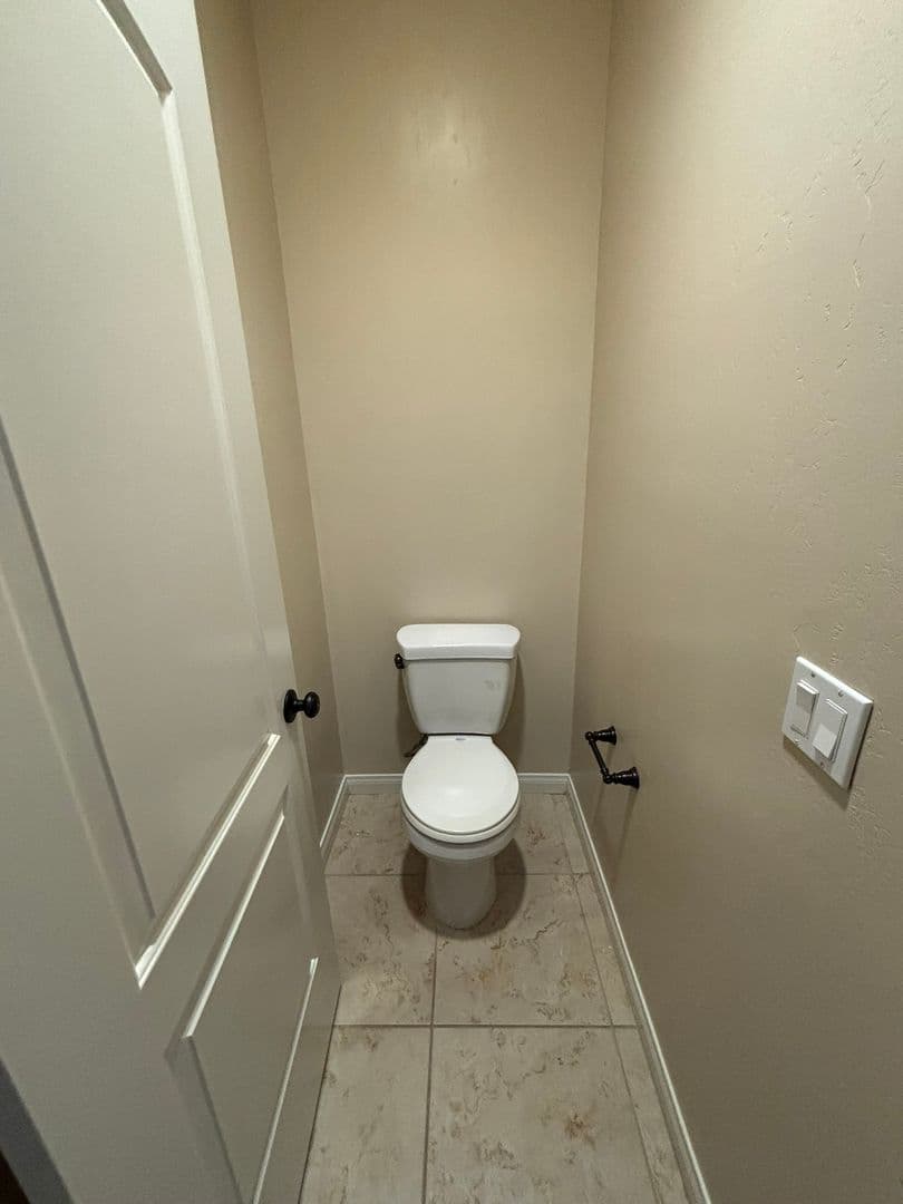 BAKERSFIELD House: 14802 YELLOW LUPINE DR.