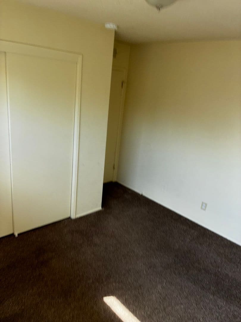 BAKERSFIELD Apartment: 226 STINE RD