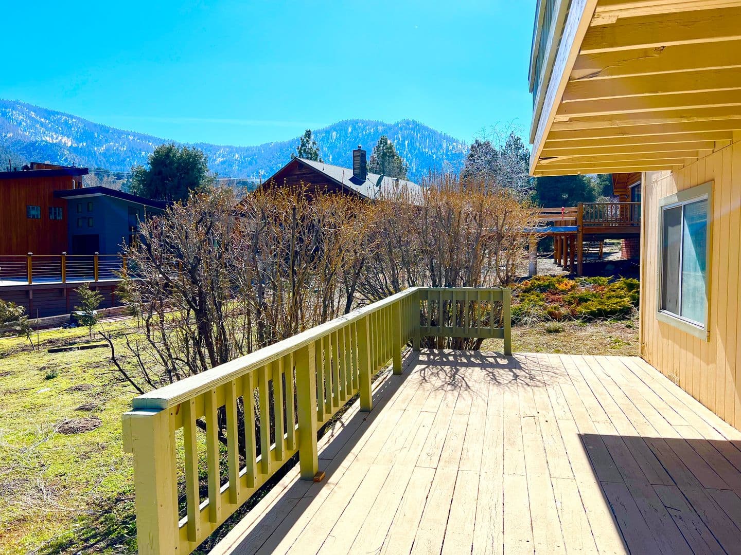 PINE MOUNTAIN CLUB House: 16420 HURON DR