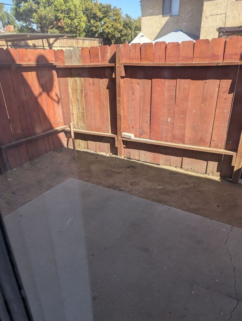 BAKERSFIELD Apartment: 2400 ERIC WAY