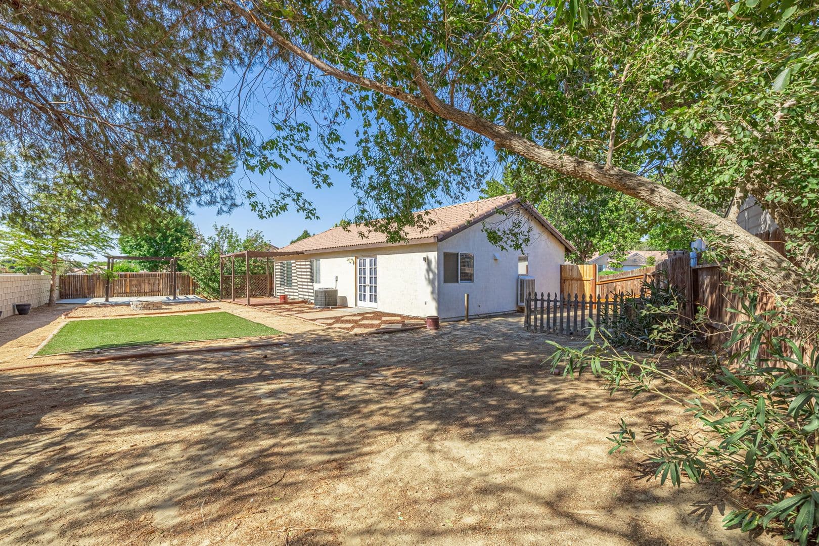 Lancaster Apartment: 43417 & 43419 Mahogany St