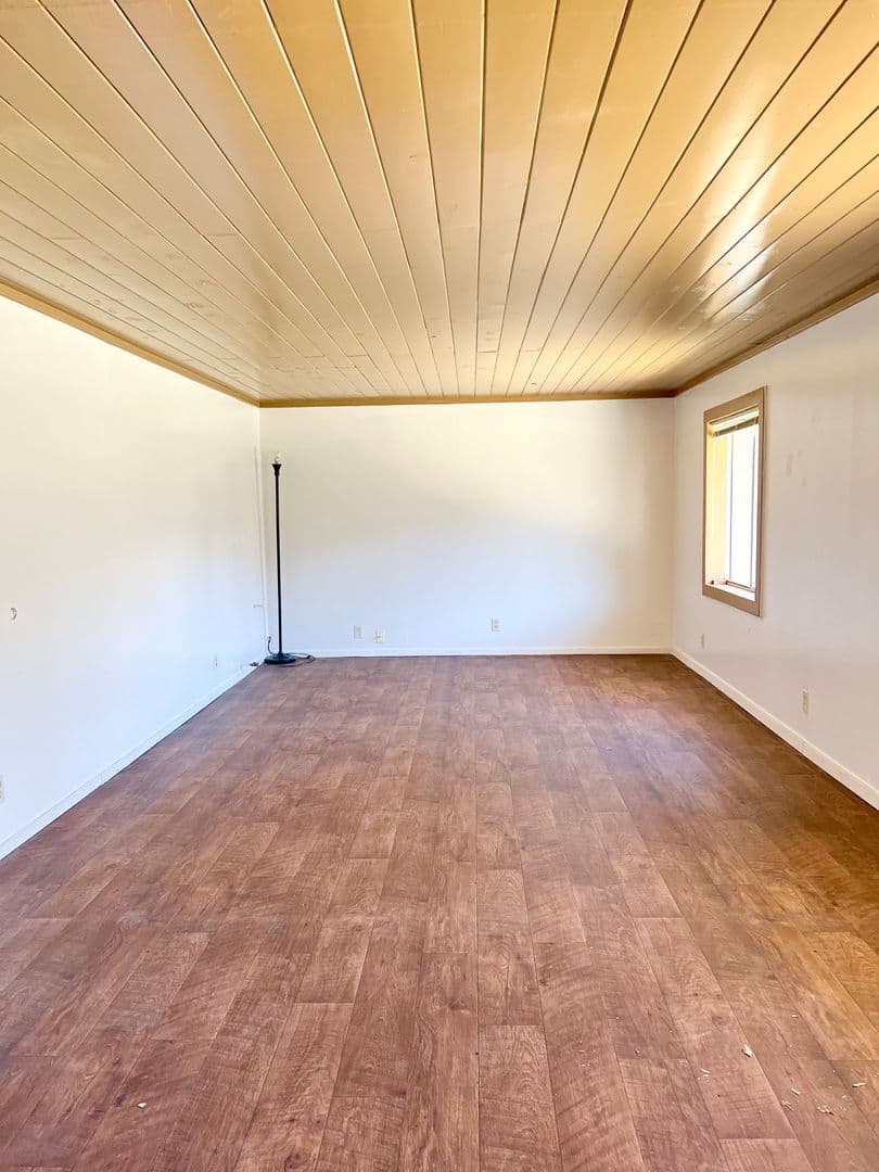 PINE MOUNTAIN CLUB House: 16420 HURON DR