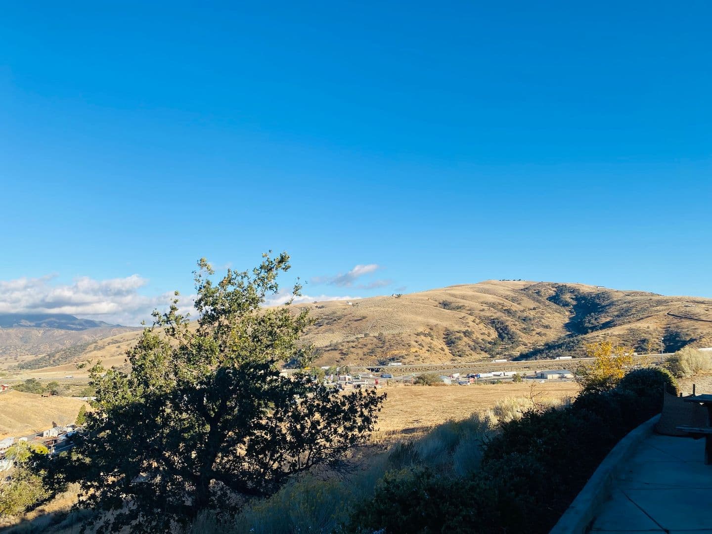 LEBEC House: 801 CUDDY CANYON RD