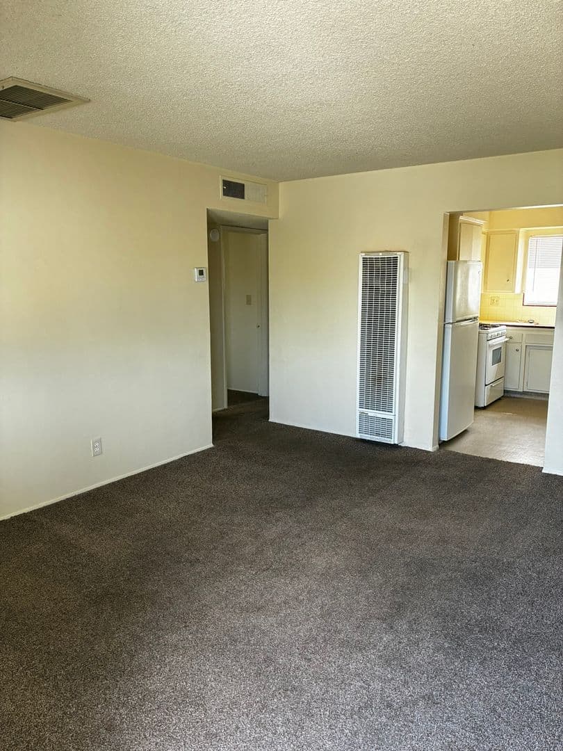 BAKERSFIELD Apartment: 226 STINE RD