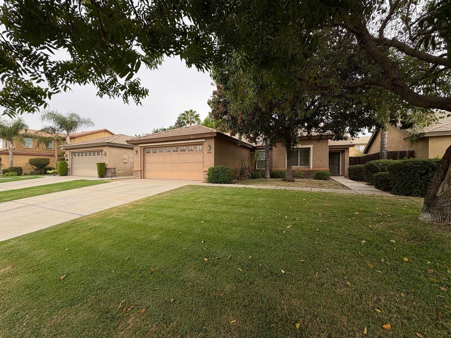 BAKERSFIELD House: 12510 STEMPLE DR