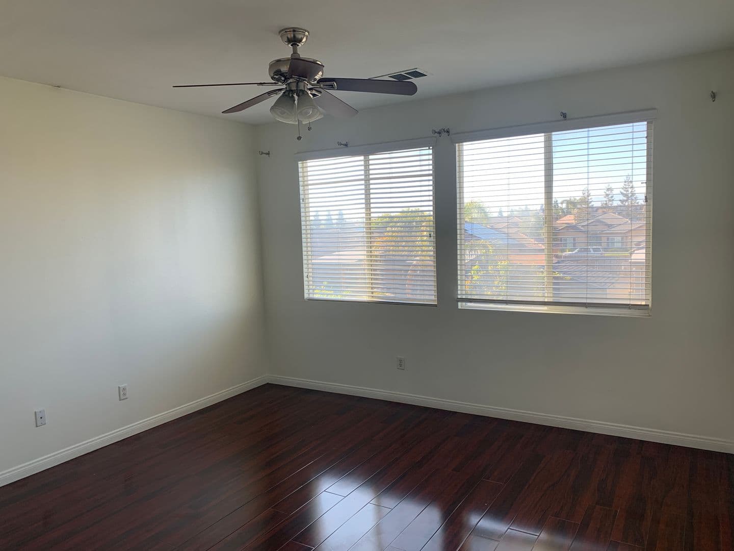 BAKERSFIELD House: 11717 CALIFORNIA POPPY DR