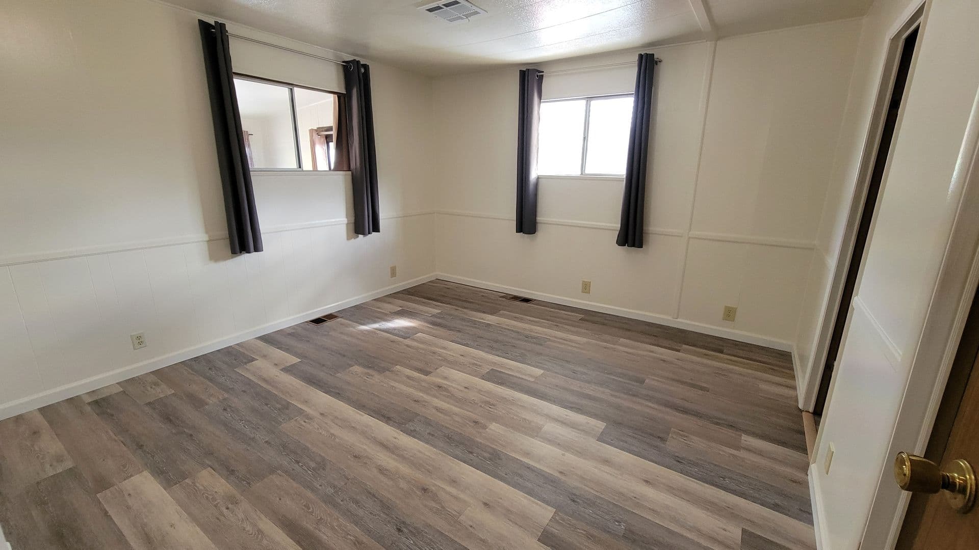 FRAZIER PARK House: 912 WOODROW WAY