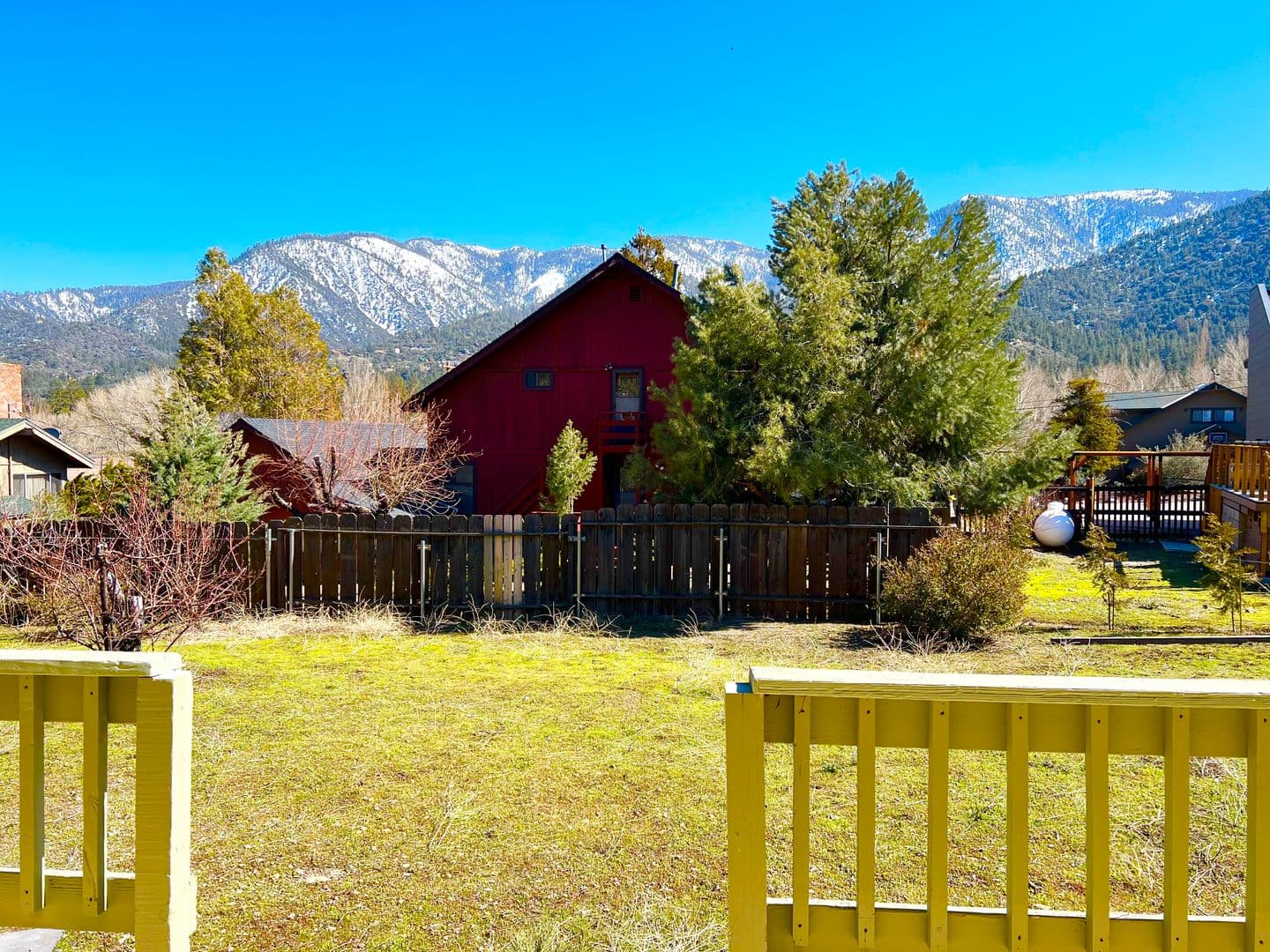 PINE MOUNTAIN CLUB House: 16420 HURON DR