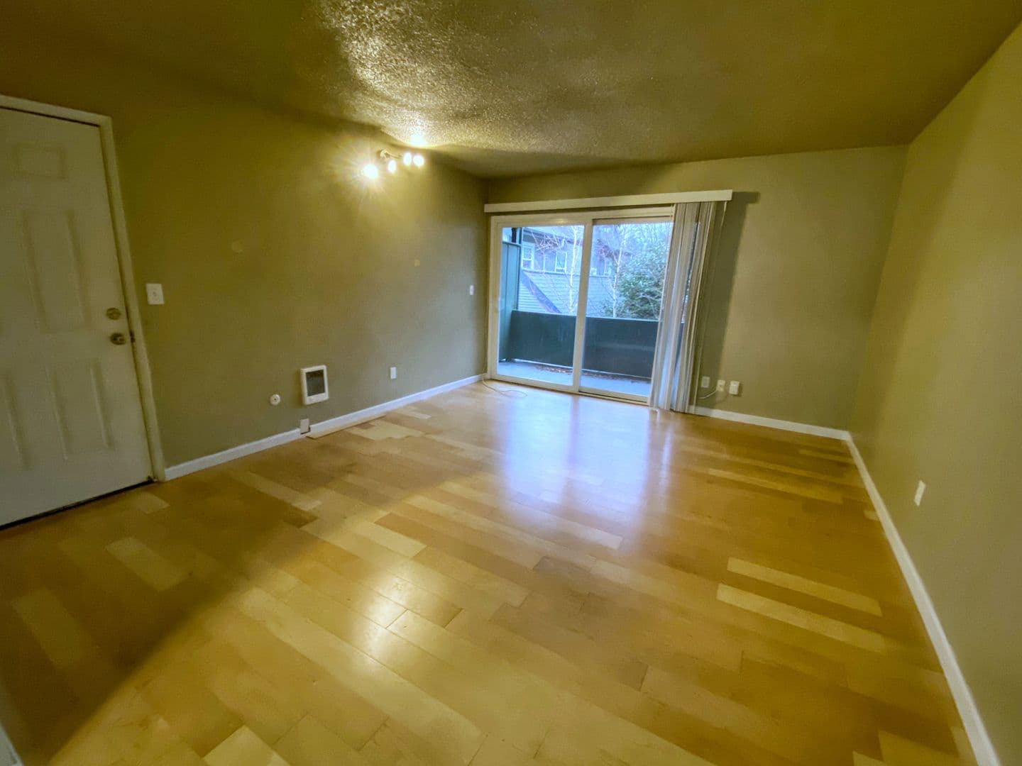 Portland Apartment: 2230 NE 15th Avenue