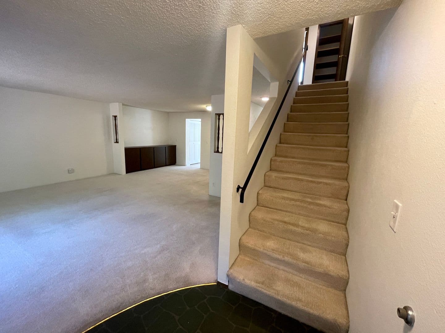 Portland Apartment: 6611 SW Canyon Ln