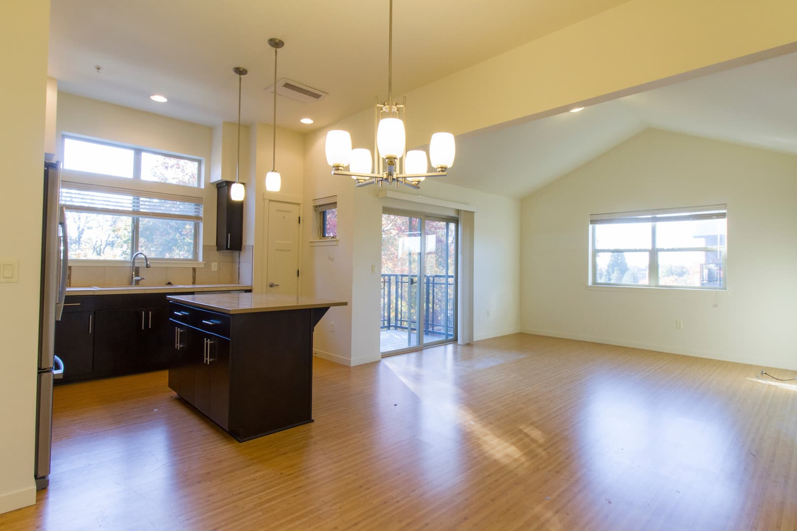 Beaverton Condo: 13925 SW Meridian St. #402