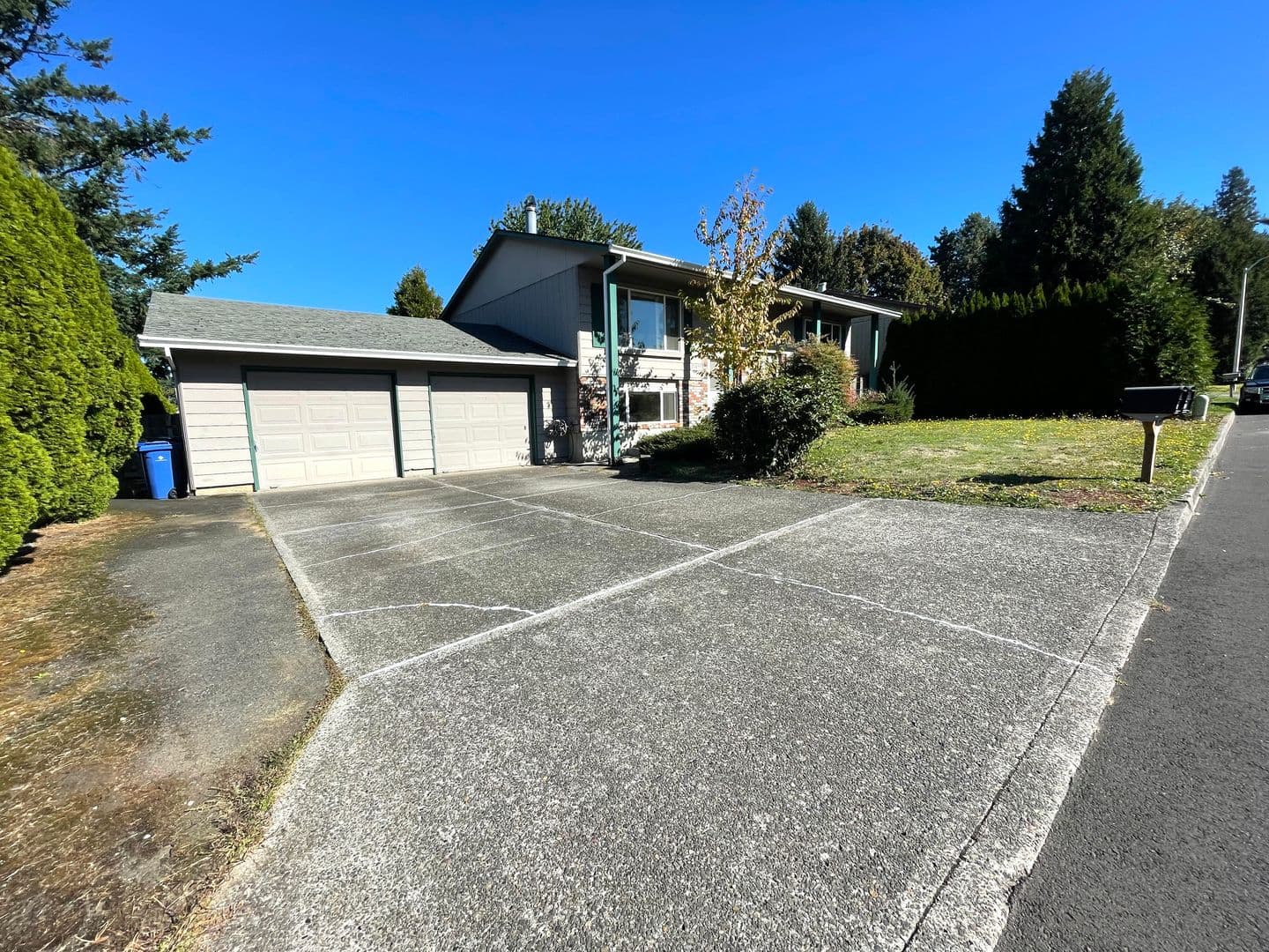 Gresham Apartment: 21055-21059 SE Morrison St