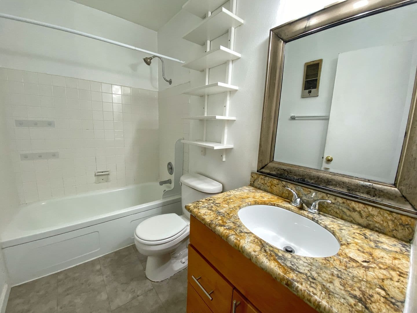 Portland Apartment: 2230 NE 15th Avenue