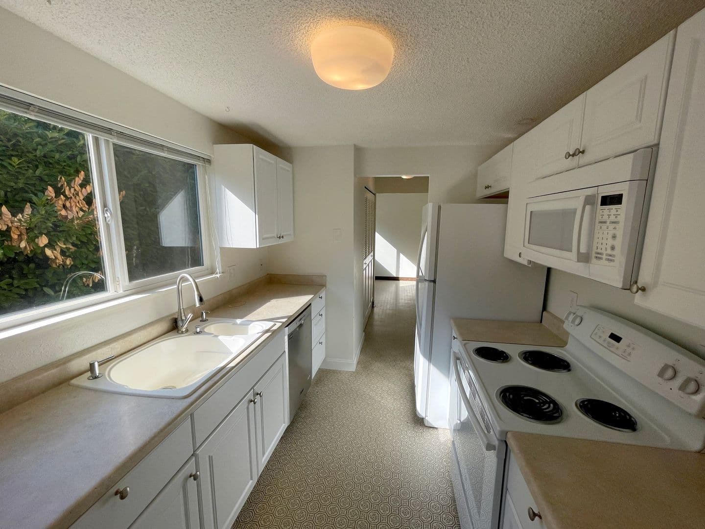 Portland Apartment: 6611 SW Canyon Ln