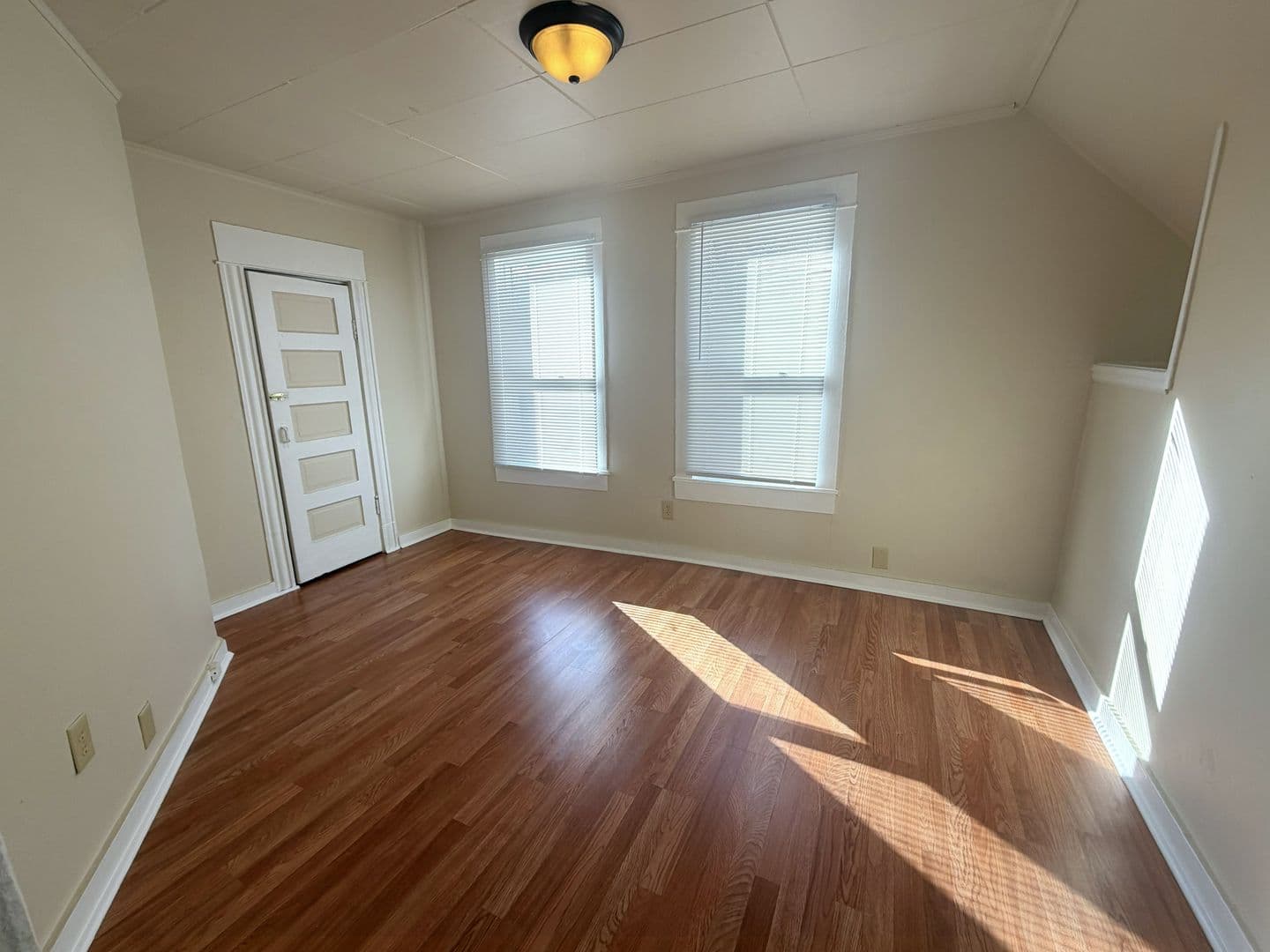 Portland House: 5266 NE 15th Avenue