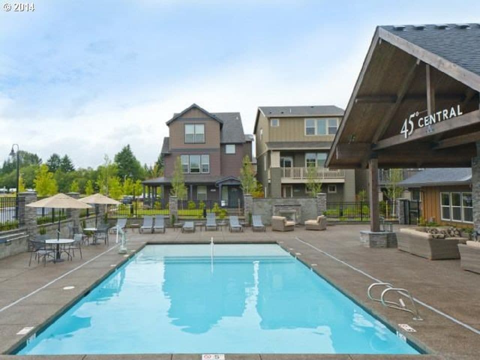 Beaverton Condo: 13925 SW Meridian St. #402