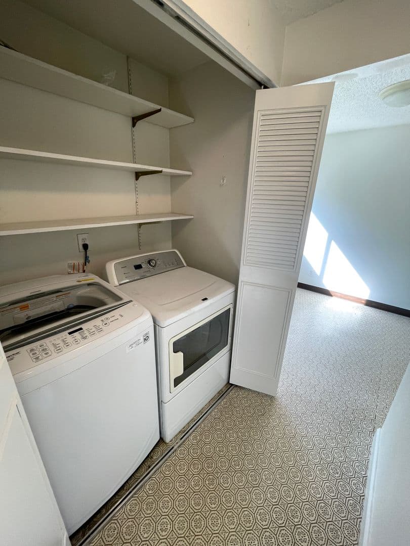 Portland Apartment: 6611 SW Canyon Ln