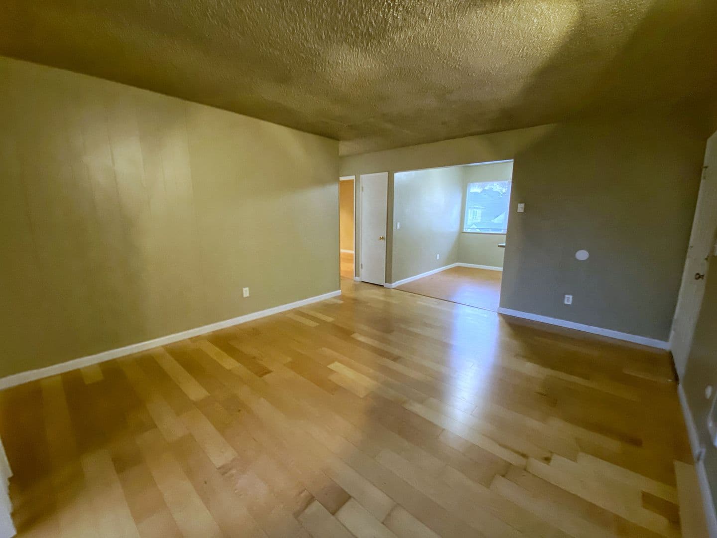 Portland Apartment: 2230 NE 15th Avenue