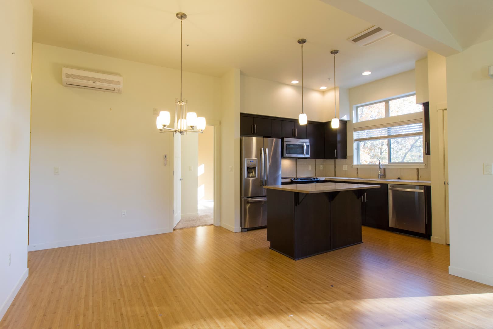 Beaverton Condo: 13925 SW Meridian St. #402