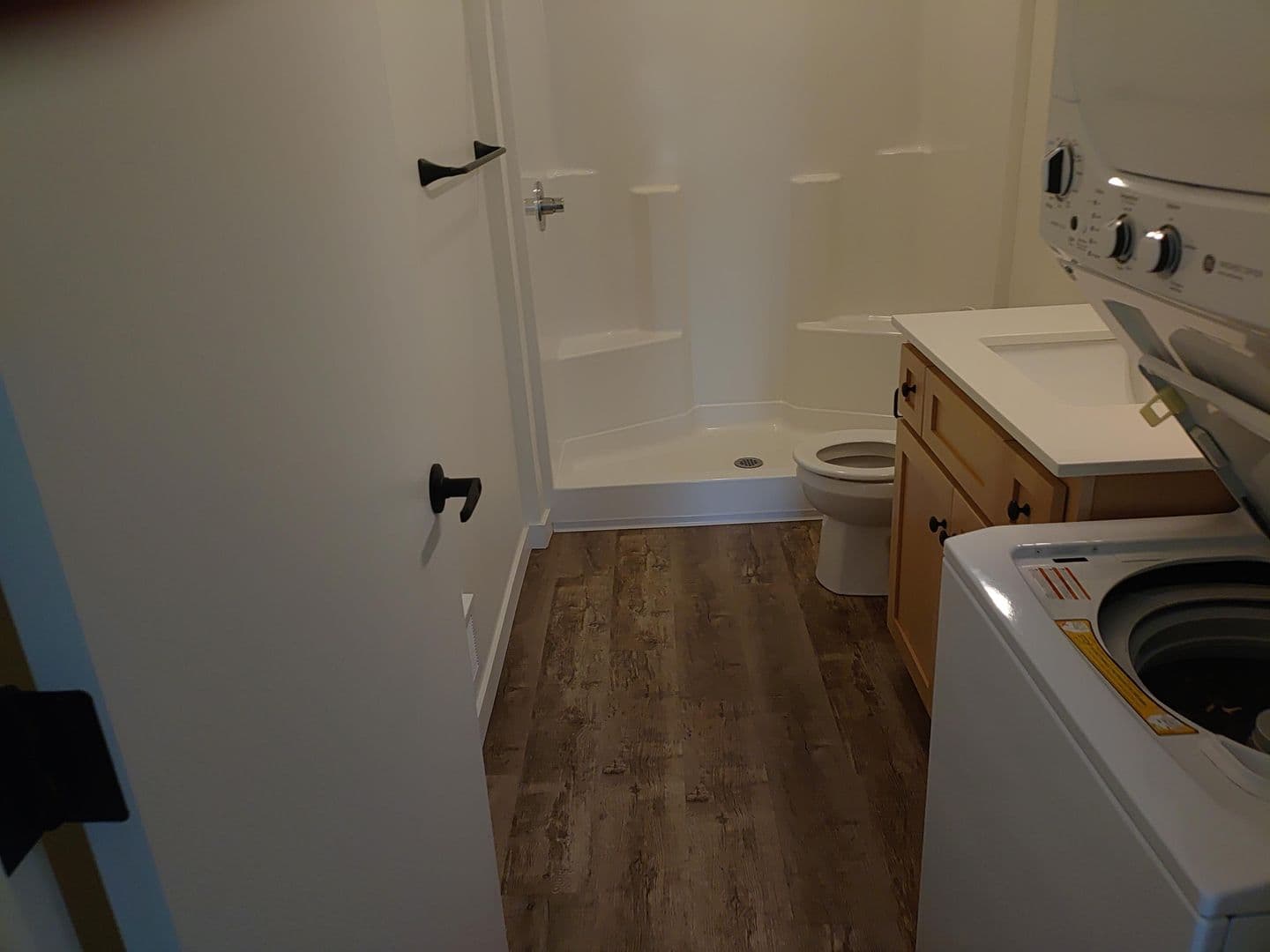 Astoria Apartment: 461 32nd Street