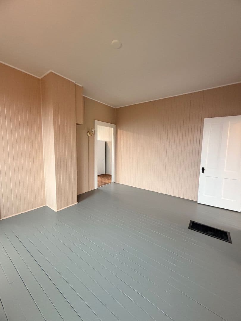 Astoria Apartment: 3356/3372/3376 Franklin Ave.