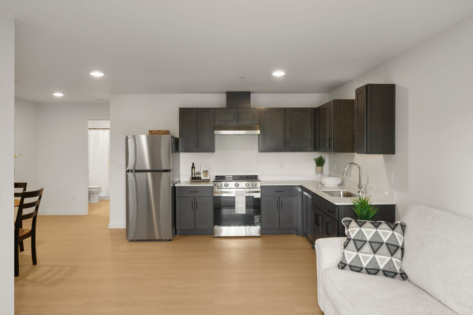 Seaside Apartment: 916 S. Holladay Drive