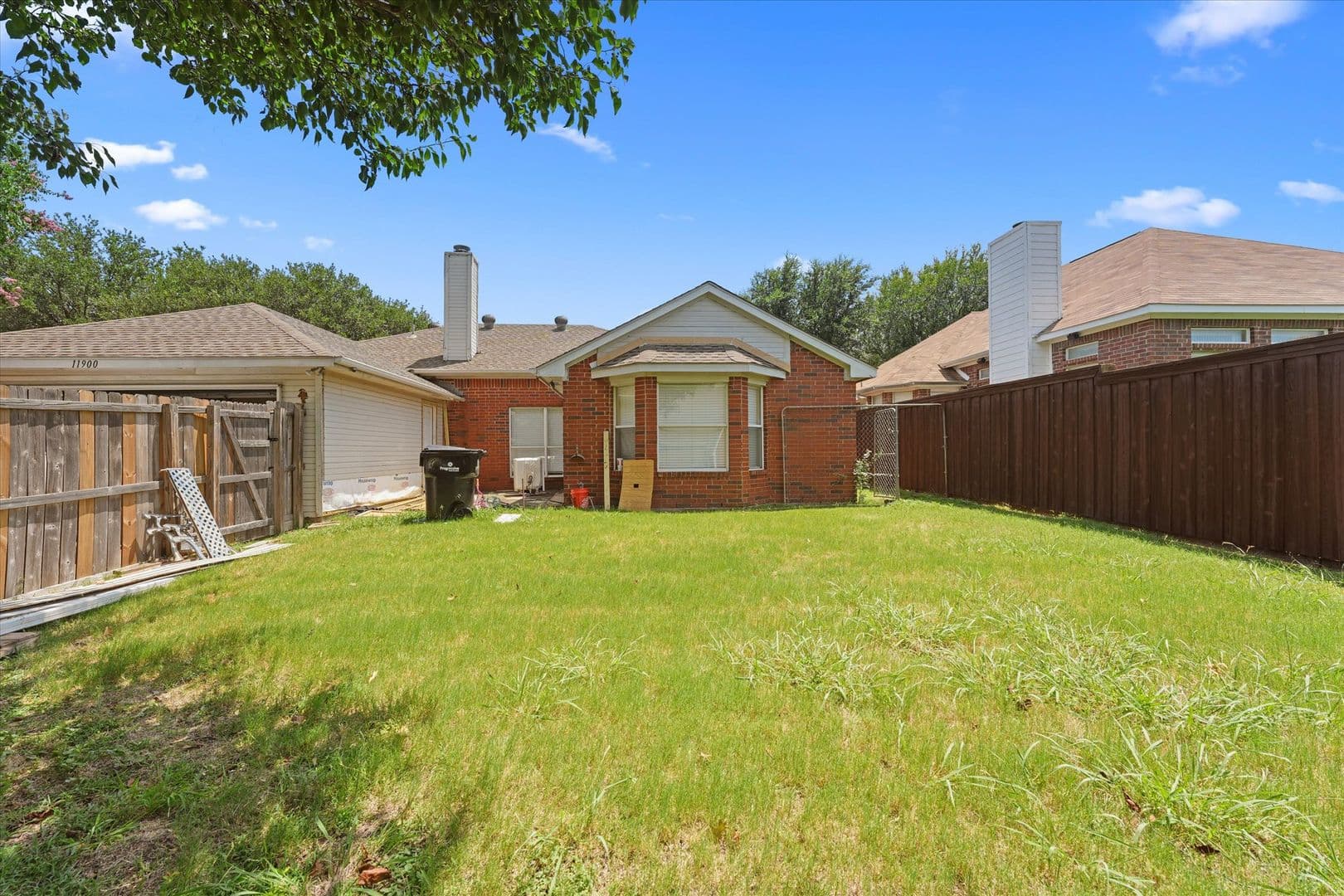 Frisco House: 11900 Port Rd