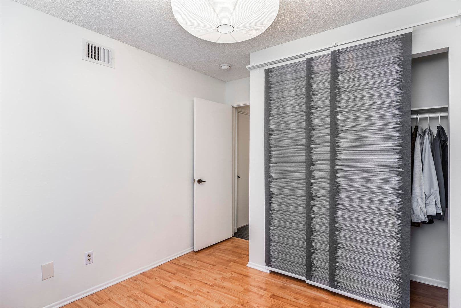 Reseda Townhome: 19355 Sherman Way, Unit 7