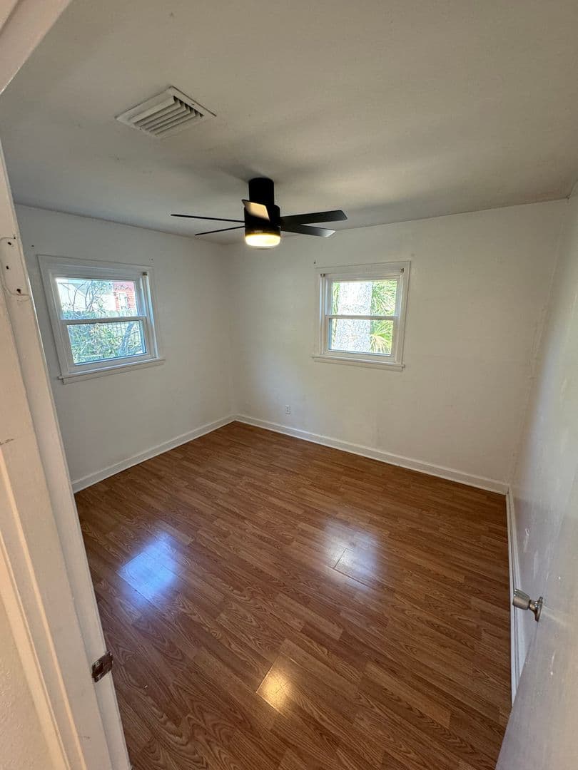 Tallahassee House: 104 Edwards Street