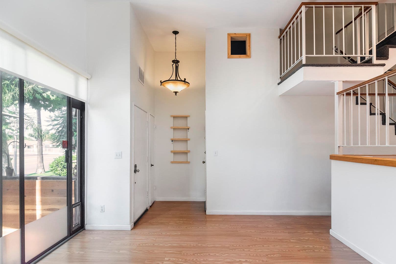 Reseda Townhome: 19355 Sherman Way, Unit 7