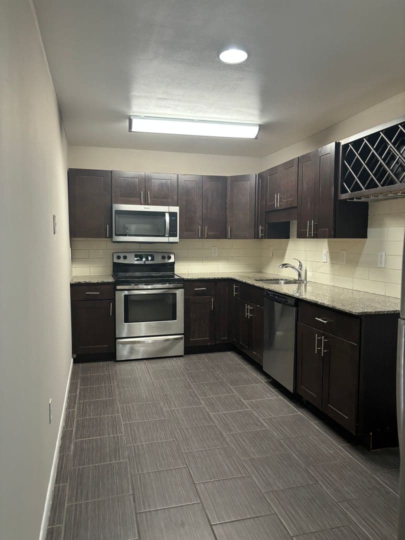 Freemansburg Apartment: 321 Monroe Street