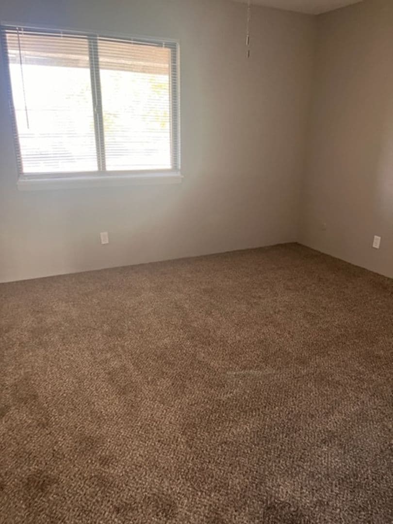 Wichita Apartment: 1000 S Woodlawn Street