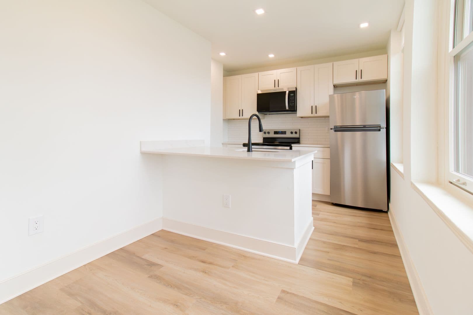 Easton Apartment: 5 N 3rd Street