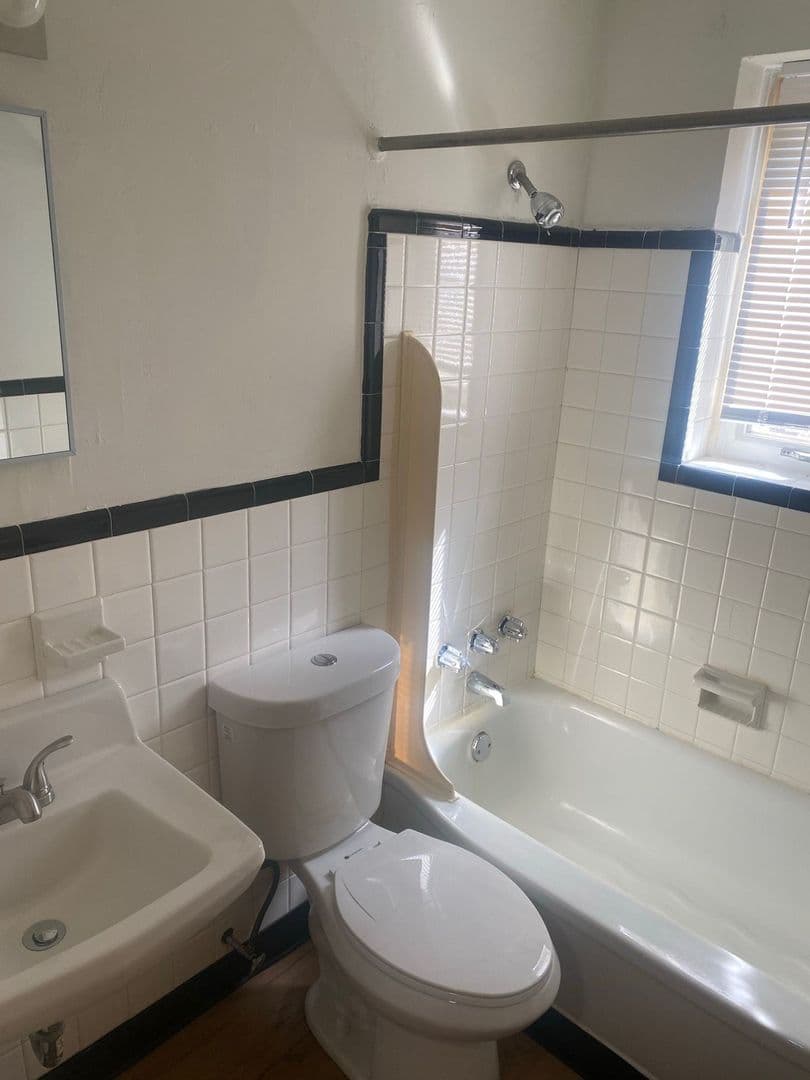 Pittsburgh Apartment: 1661 Skyline Dr