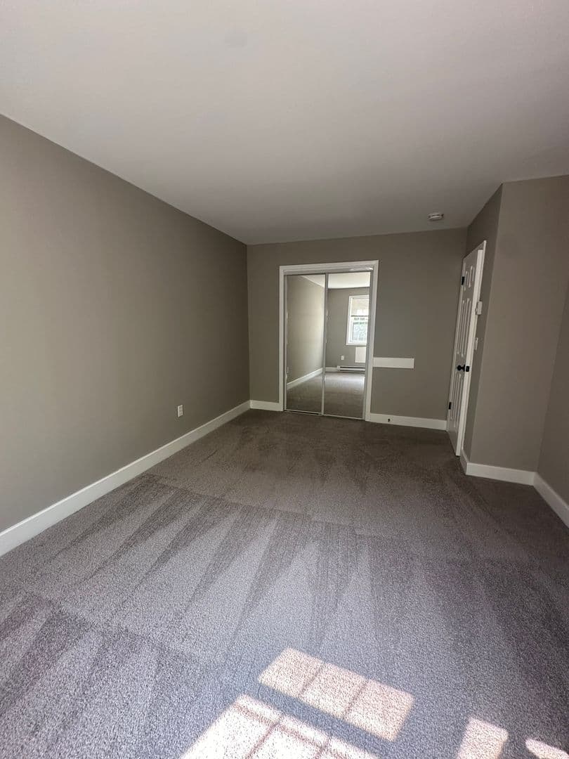 Easton Apartment: 600 Canal Street
