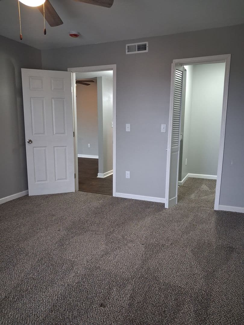Wichita Apartment: 519 W. 27th St. South