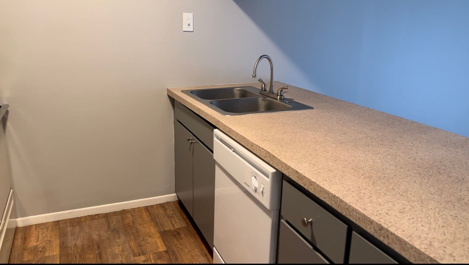 Wichita Apartment: 519 W. 27th St. South
