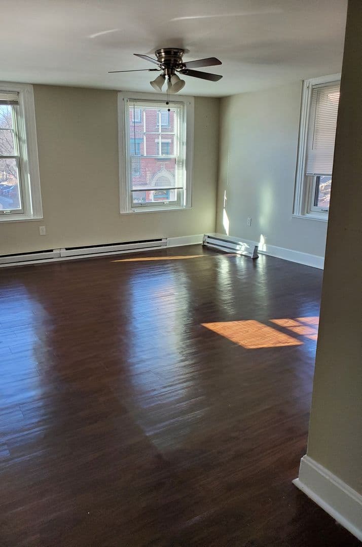 Easton Apartment: 5 N 3rd Street