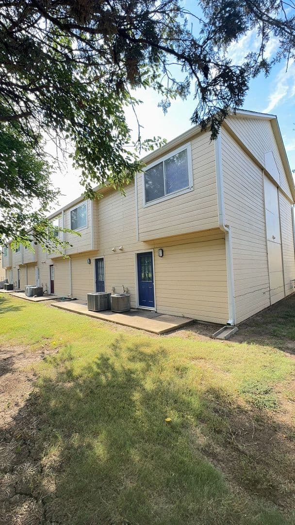 Wichita Apartment: 10010 E. Boston St.